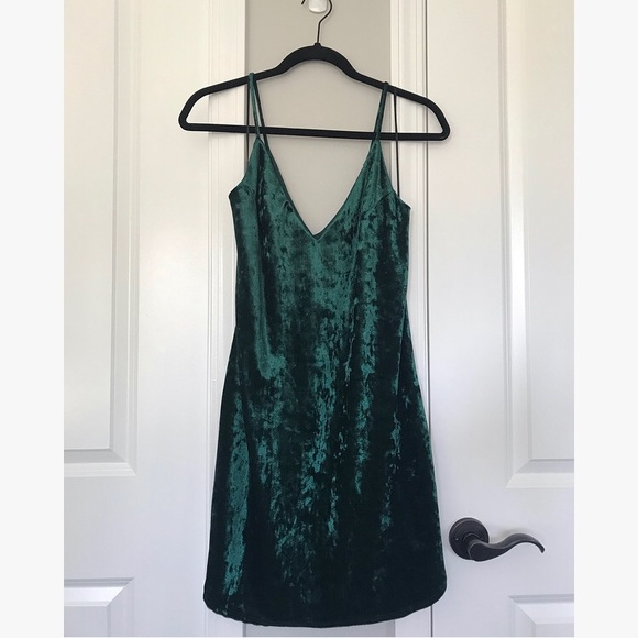 Embrace Dresses & Skirts - Emerald Green Velvet Dress